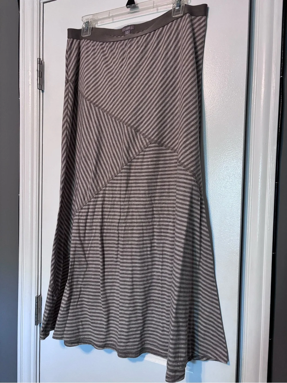 J. Jill Diagonal Stripe Maxi Skirt in Gray and White Size Medium - Picture 3 of 9